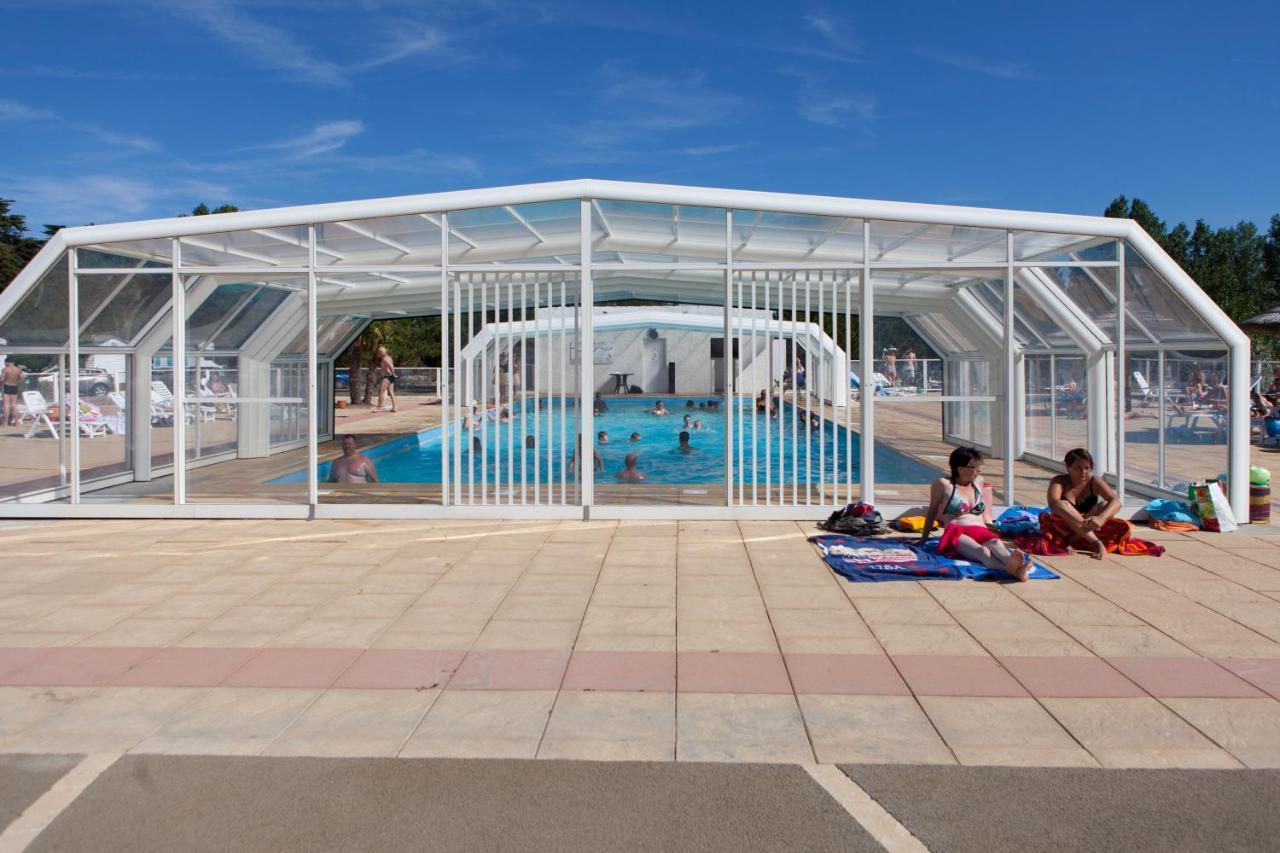 Domaine Du Collet**** Hotel Villeneuve-en-Retz ภายนอก รูปภาพ