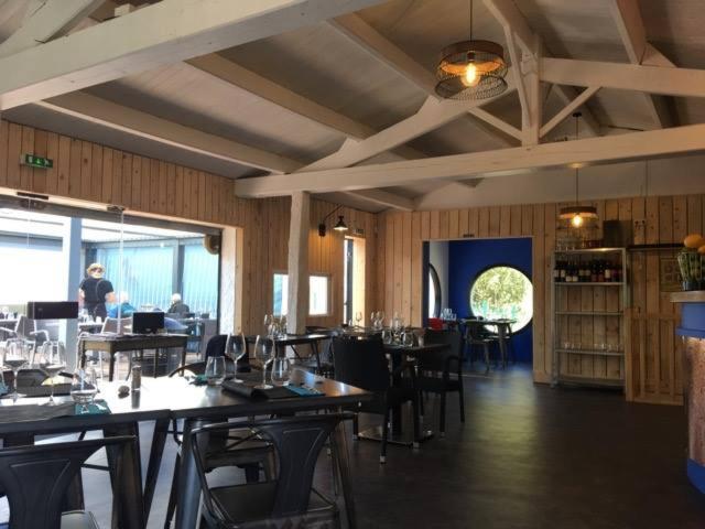 Domaine Du Collet**** Hotel Villeneuve-en-Retz ภายนอก รูปภาพ