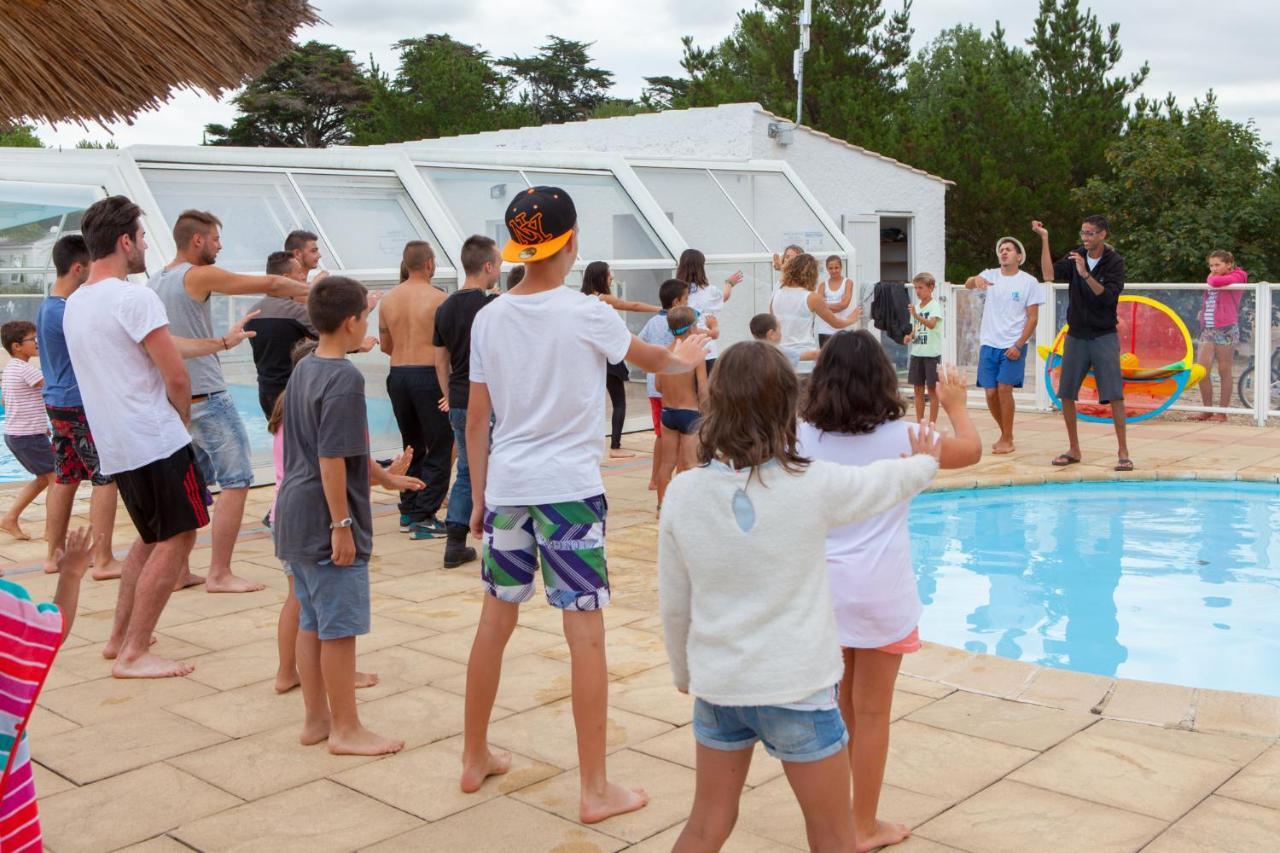 Domaine Du Collet**** Hotel Villeneuve-en-Retz ภายนอก รูปภาพ